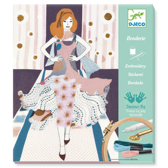 Atelier de Brodat si cusut pentru fete Djeco Fashion Week - invata sa cosi cu DJECO