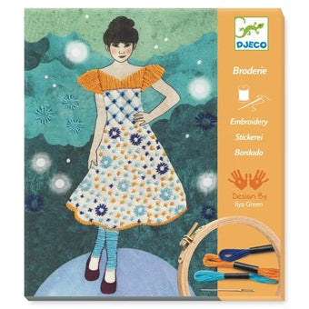 Atelier de Brodat si cusut pentru fete Djeco Fashion Midnight - invata sa cosi cu DJECO