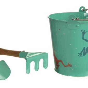 Set de gradinarit copii Egmont -galeata cu broscute - copilaresti.ro